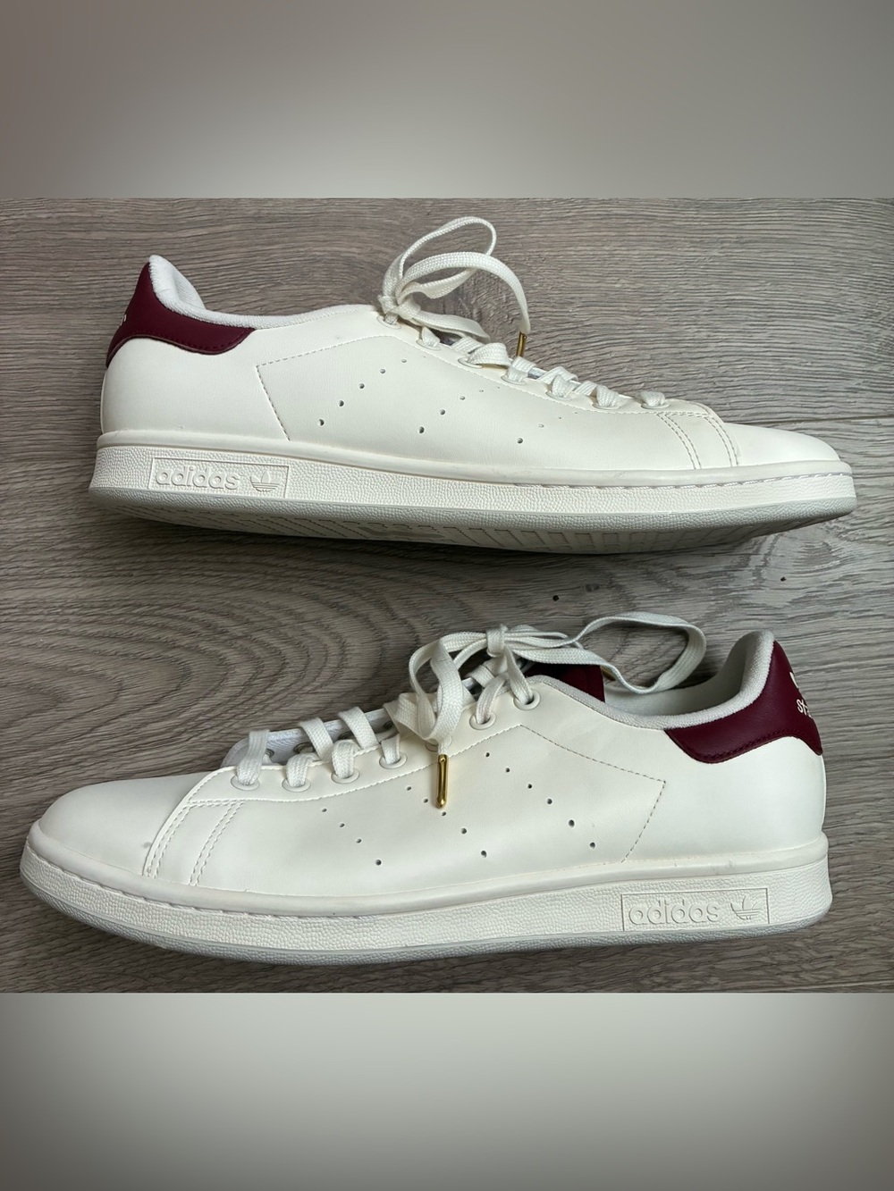 adidas Stan Smith Off White/Collegiate Burgundy Lace Up Sneaker Mens 10.5 GX4420